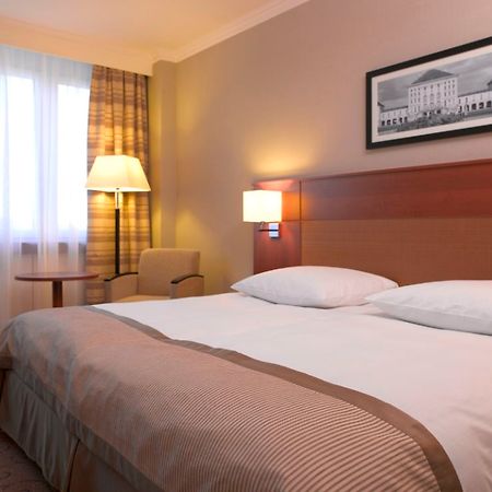 Holiday Inn Munich-Schwabing Kamer foto