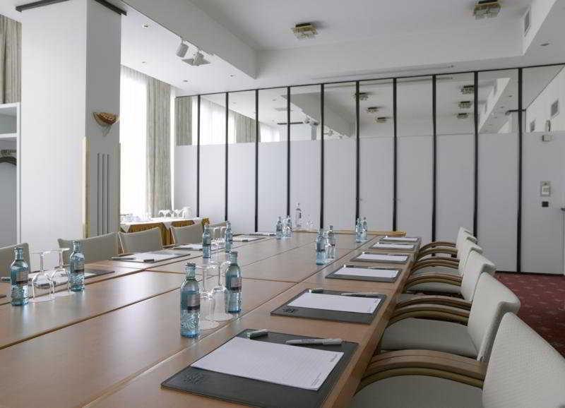 Holiday Inn Munich-Schwabing Faciliteiten foto