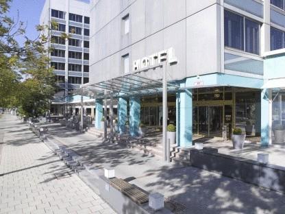 Holiday Inn Munich-Schwabing Buitenkant foto